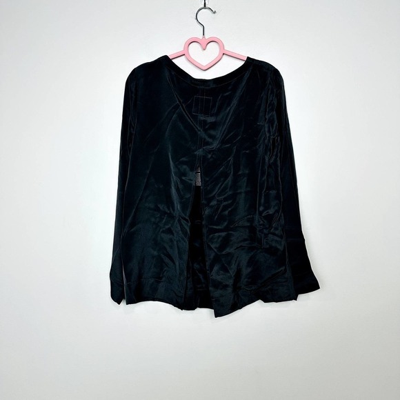 Chaser NWT Long Sleeve Shirred Slit Back Blouse w/ Yoke Vintage Black Sz Medium - Picture 5 of 7